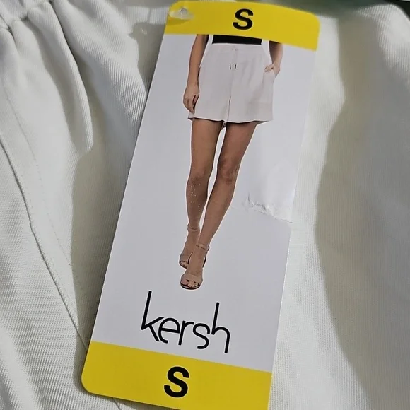 Kersh Women  White adjustable Waist Short Size S Waist 15 - Picture 5 of 6